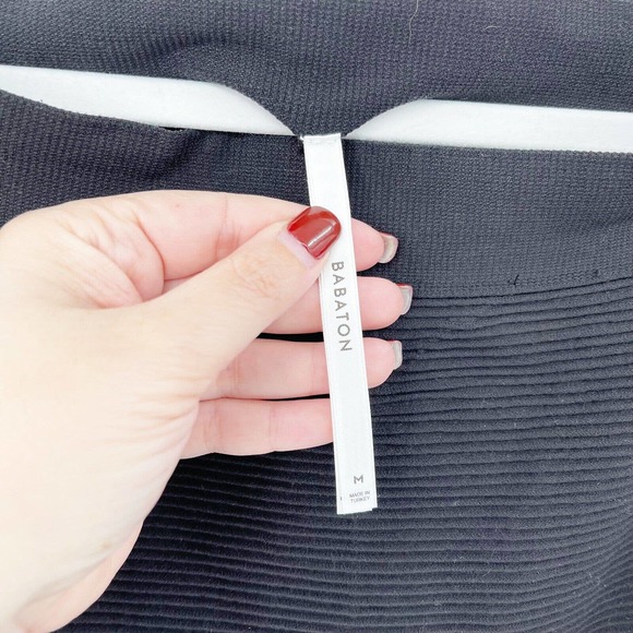 Aritzia Babaton Dermot Ribbed T-Shirt Sz M Black Boat Neck Stretch 3/4 Sleeve - Picture 7 of 9